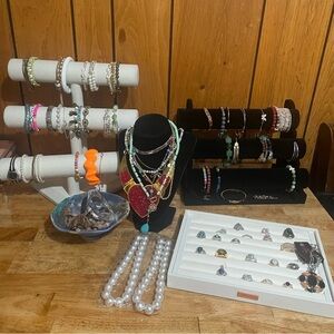Jewelry lot for sale , everything is included , more than 100 pieces, few GP.